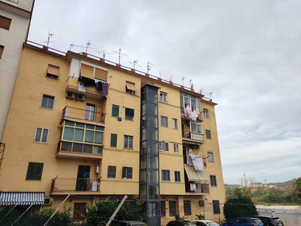 Appartamento in vendita a Napoli napoli Pietro Testi