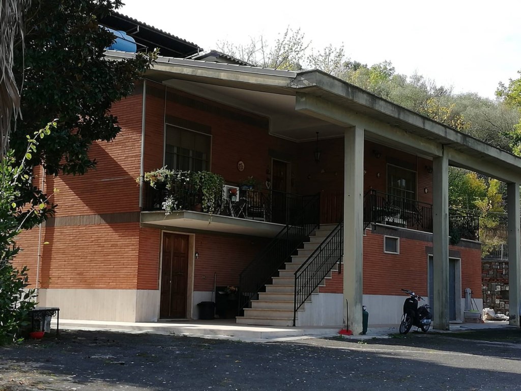Villa in vendita a Sonnino via Lagone