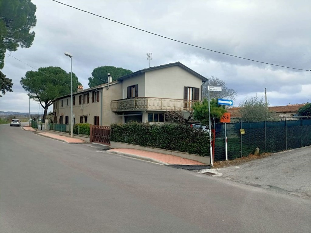 Villa Bifamiliare in vendita a Torgiano torgiano dell' entrata,1