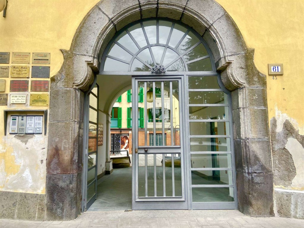 Ufficio in vendita a Cava de' Tirreni viale crispi