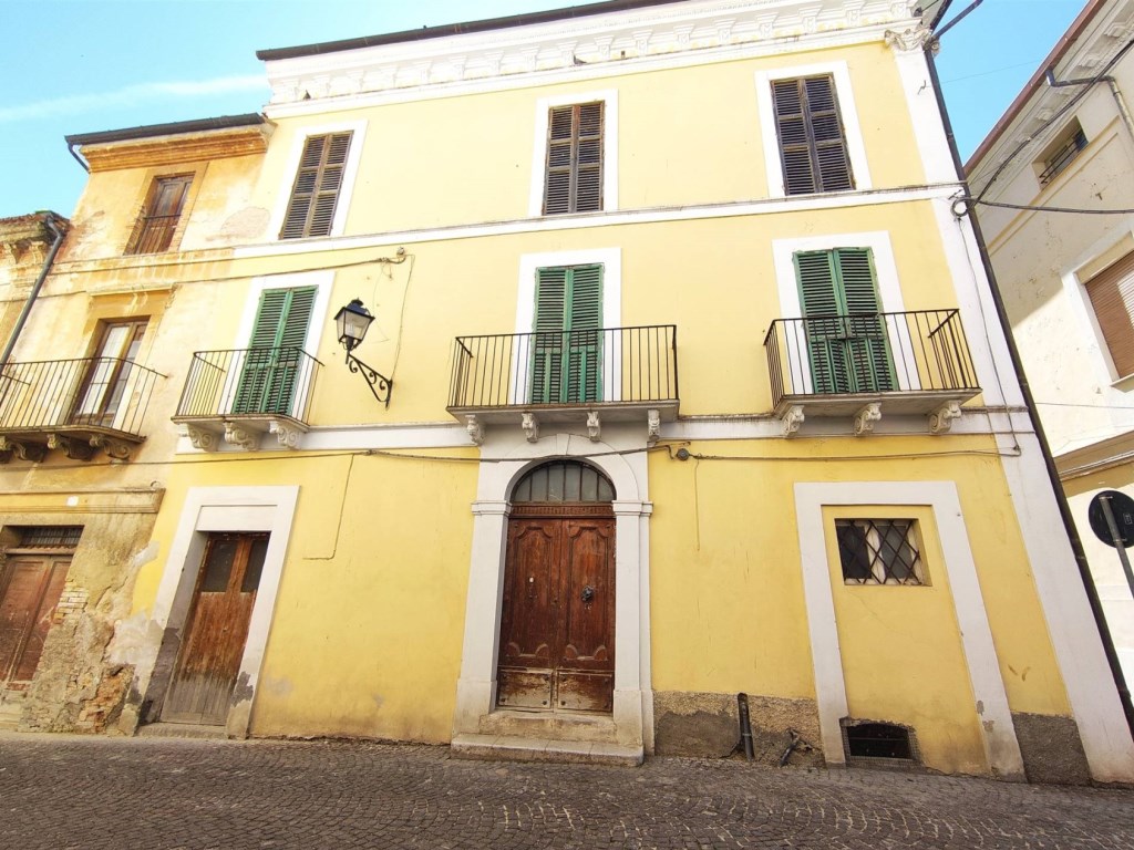 Palazzo in vendita a Catignano