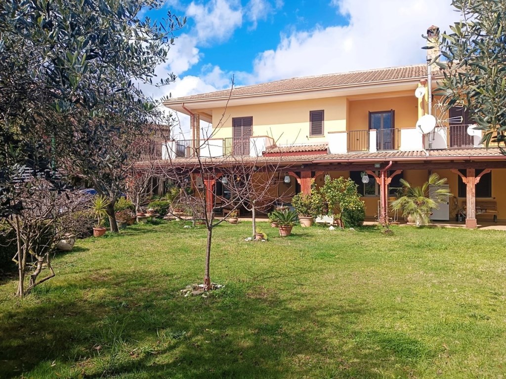 Villa Bifamiliare in vendita a San Vincenzo la Costa san Vincenzo La Costa Prioli,40