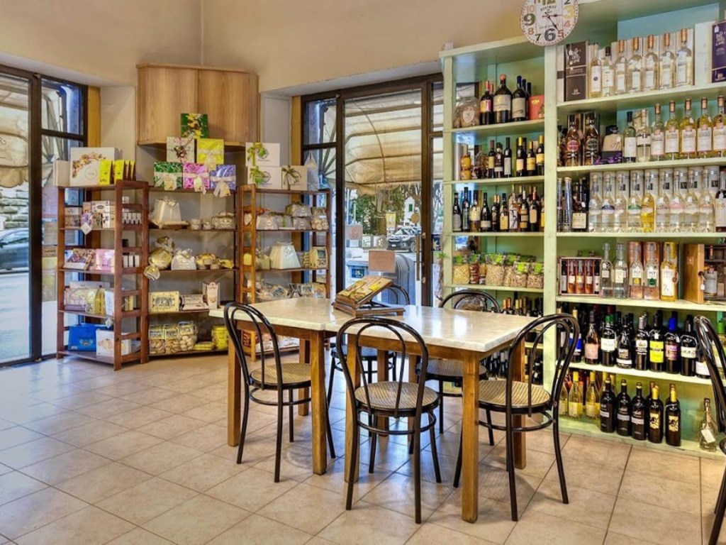 Bar in vendita ad Arezzo arezzo michelangelo,28/30