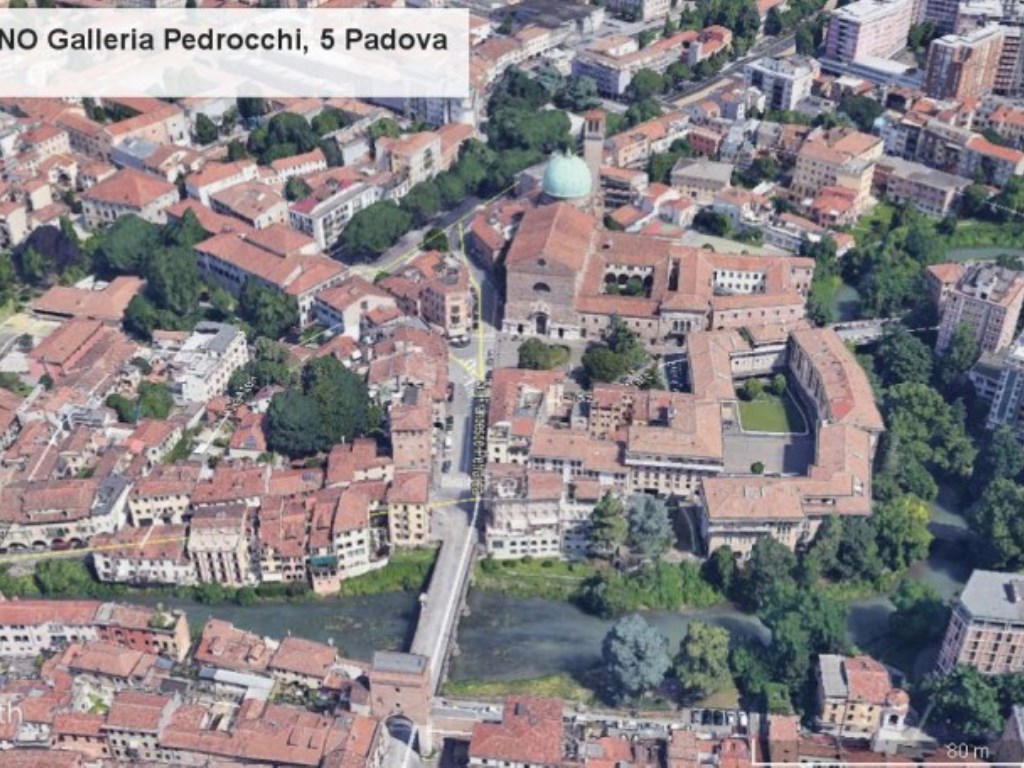 Negozio in affitto a Padova zona centro storico Carmine