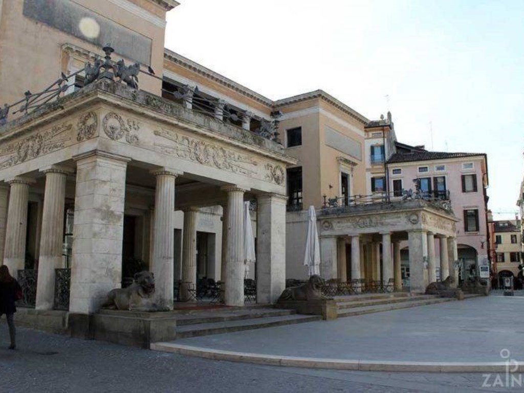 Appartamento in vendita a Padova riviera dei ponti romani 30