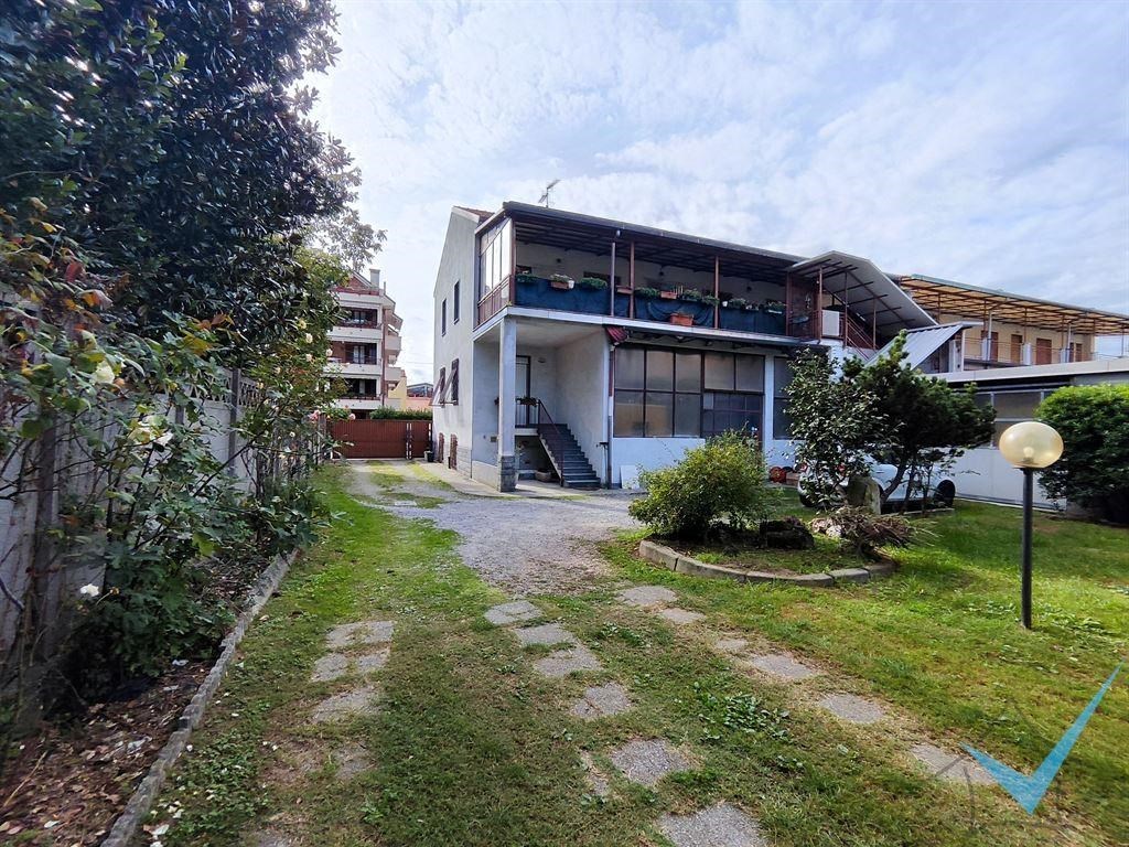 Appartamento in vendita a Bovisio-Masciago via Pizzi 11