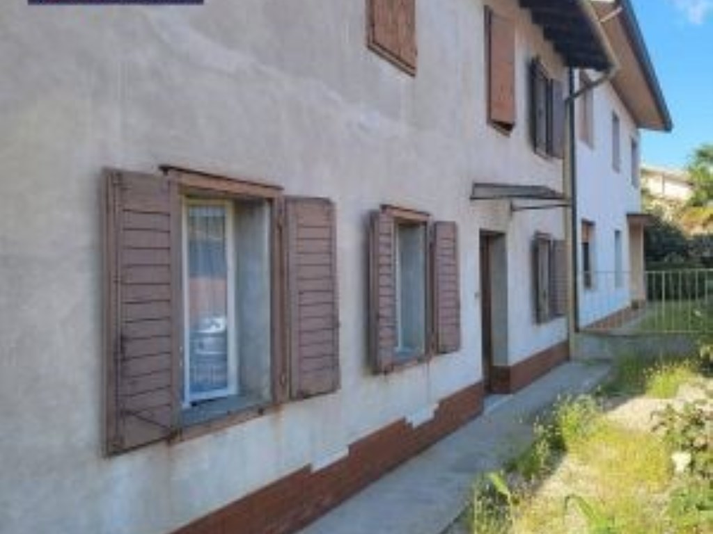 Casa Indipendente in vendita a Gradisca d'Isonzo via gradiscA, 1