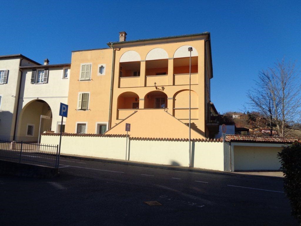 Appartamento in vendita a Varano de' Melegari borgo Piranesi,