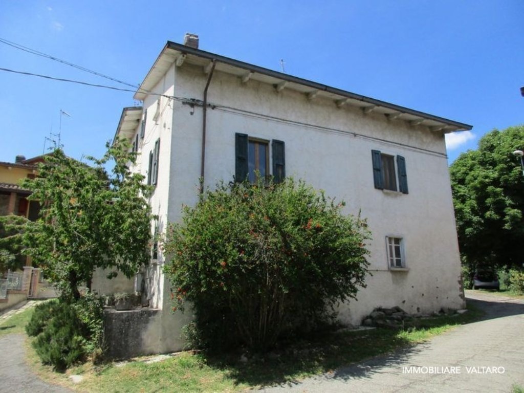 Porzione di Casa in vendita a Varano de' Melegari