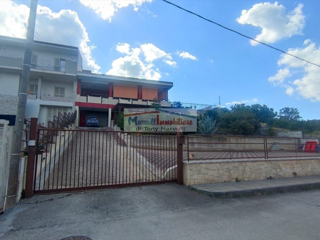 Casa Indipendente in vendita a Cassano delle Murge strada Comunale Zippo Zippo