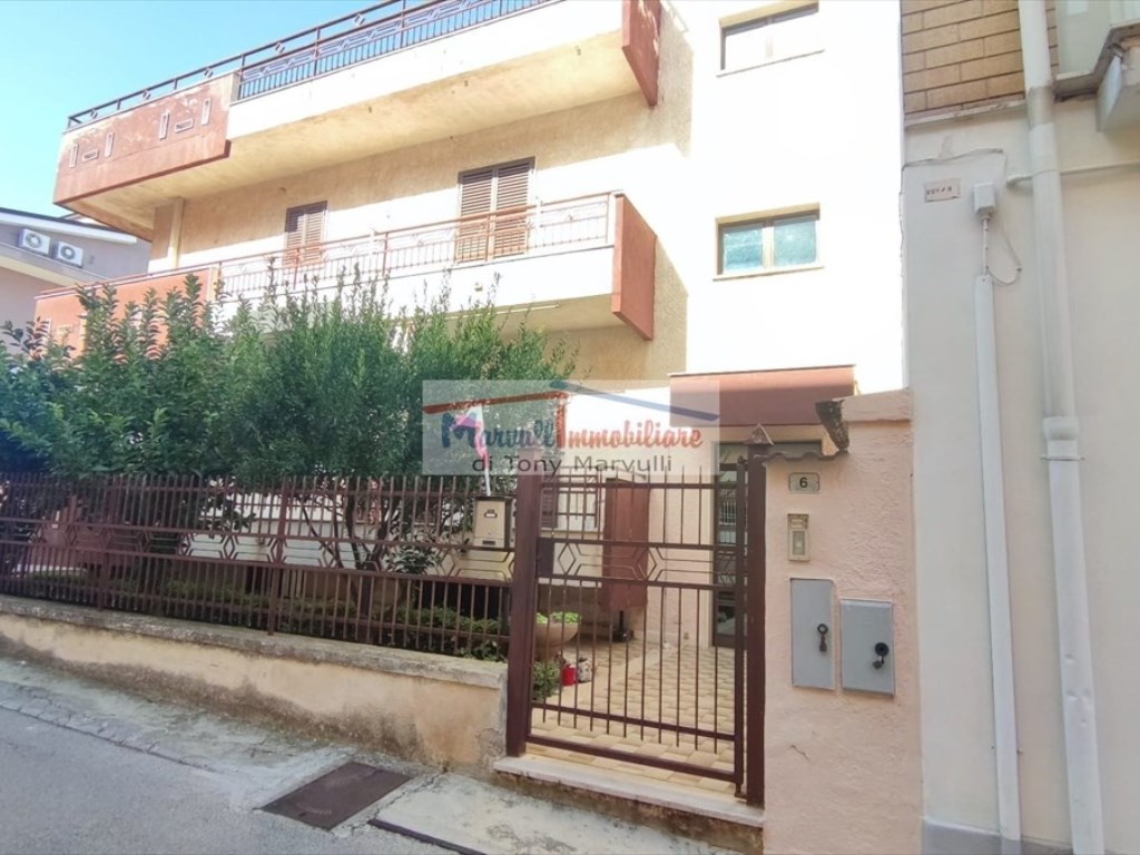 Casa Indipendente in vendita a Cassano delle Murge via Gaetano Salvemini