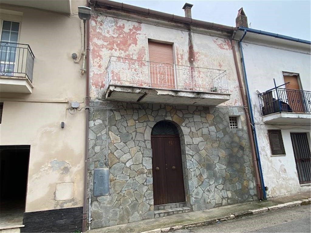 Casa a Schiera in vendita a Sessa Aurunca via tasso 12