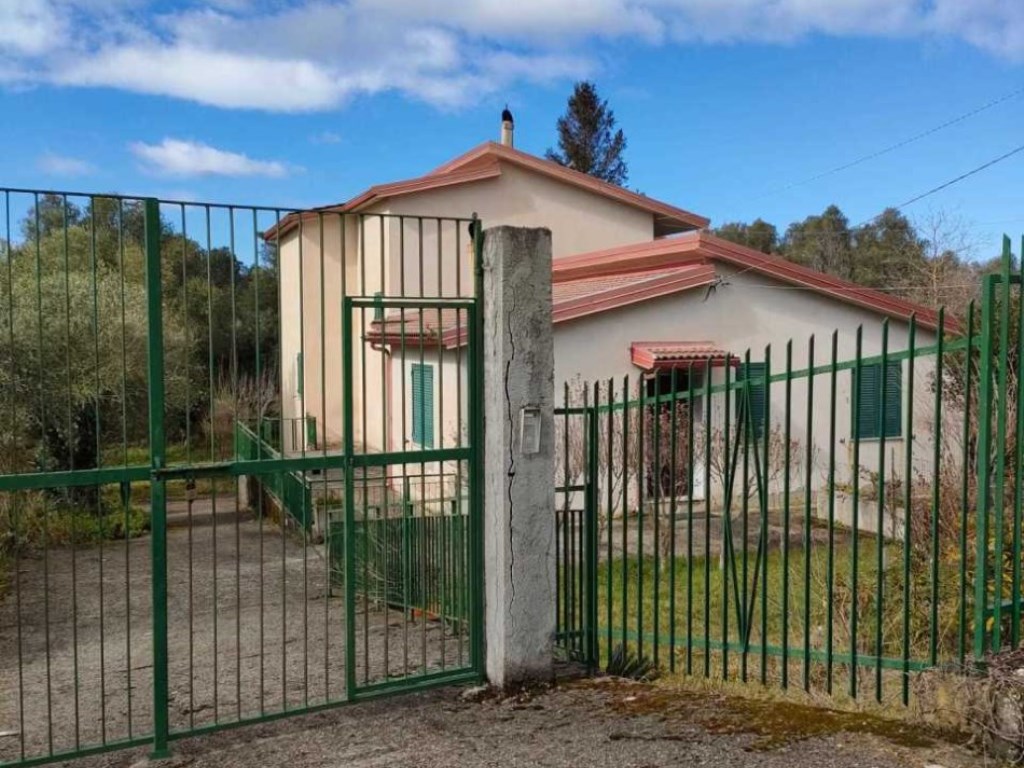 Villa in vendita a San Roberto