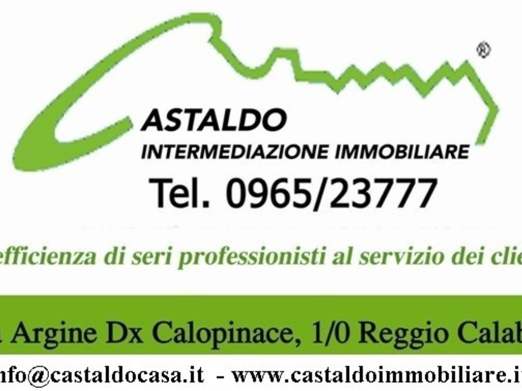 Capannone Industriale in vendita a Locri via Angelo Cusmano, 37