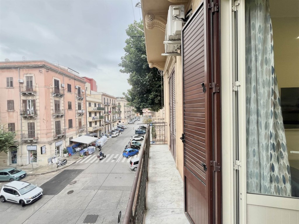 Appartamento in vendita a Palermo via Salamone Marino