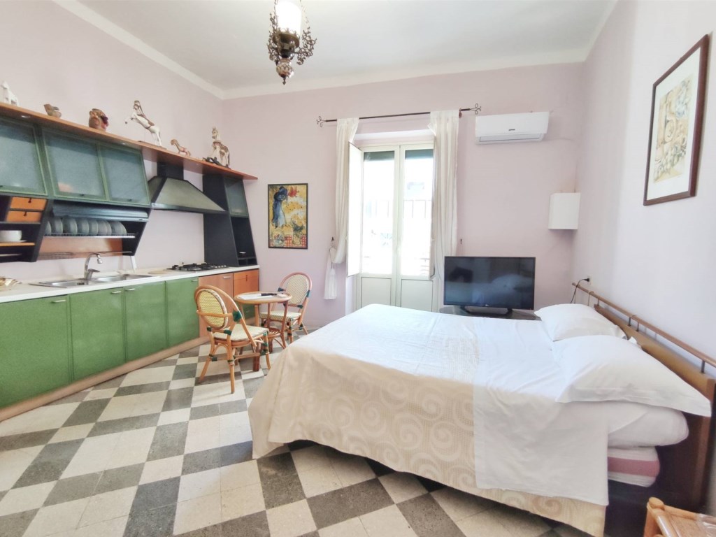 Appartamento in affitto a Palermo via divisi