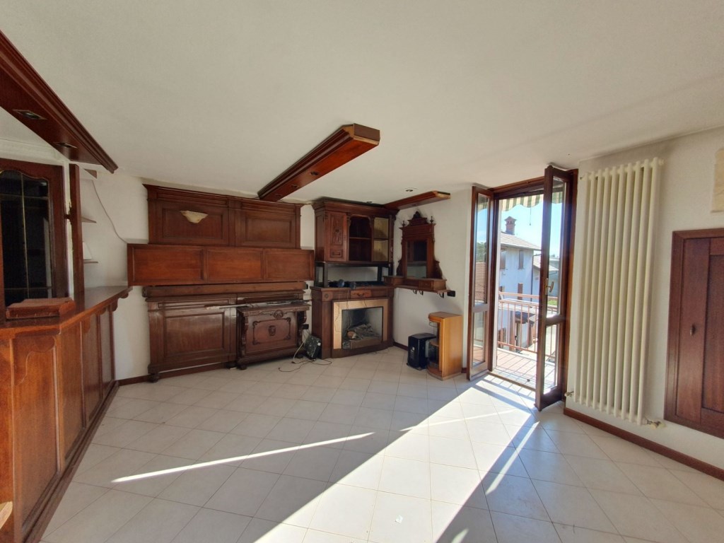 Appartamento in vendita a Cantù via Giotto
