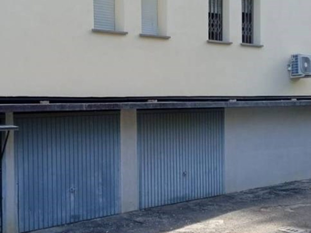 Garage in vendita a San Lazzaro di Savena via del Fiume