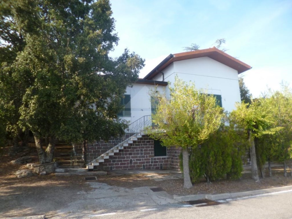 Villa in vendita a Nuoro via Monte Ortobene,