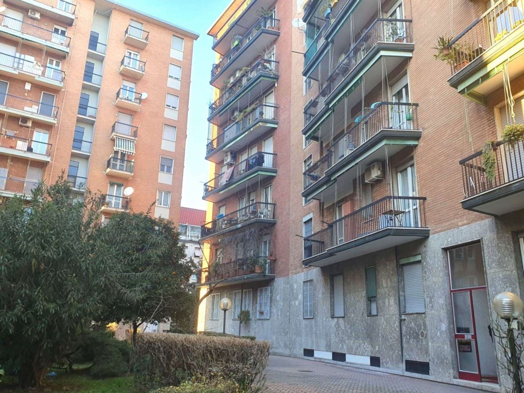 Appartamento in vendita a Milano via benedetto varchi 2