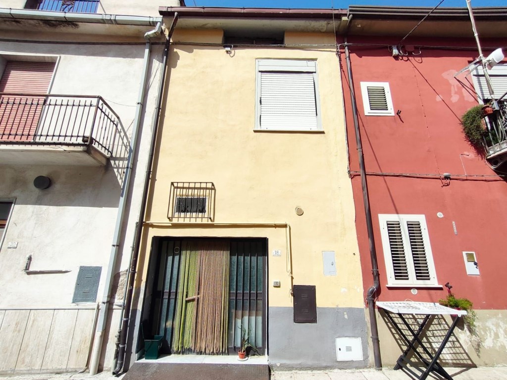 Appartamento in vendita a San Salvatore Telesino via Del Risparmio