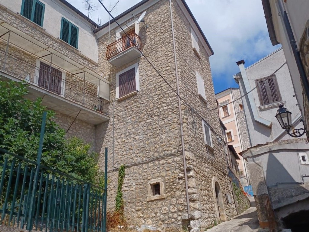 Casa Semindipendente in vendita a Torrecuso piazza Antonio Mellusi