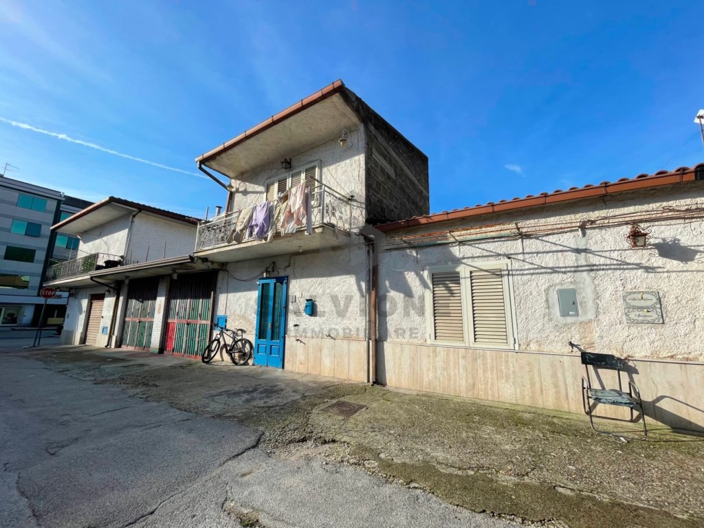 Casa Indipendente in vendita a Telese Terme via Belluno