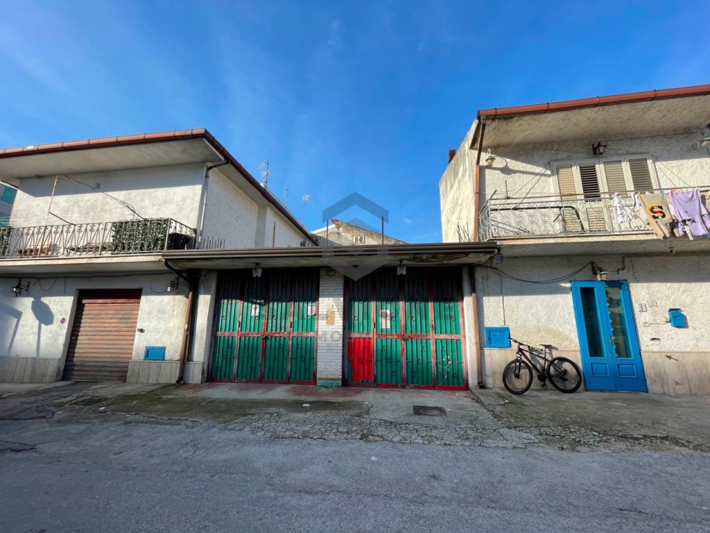 Garage in vendita a Telese Terme corso Trieste