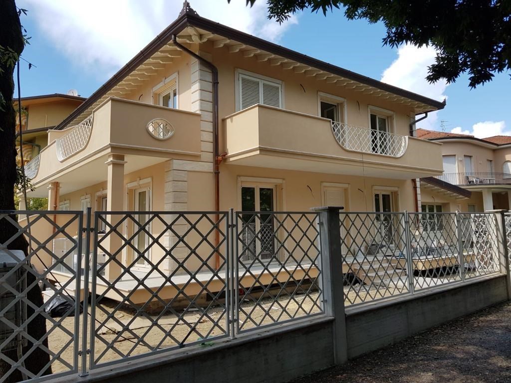 Porzione di Casa in vendita a Camaiore