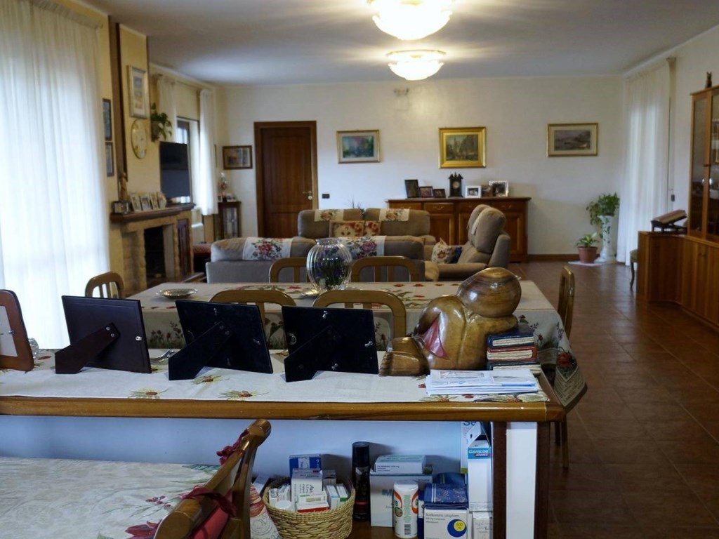 Villa in vendita a Rovito loc.. Motta