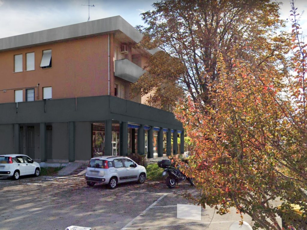Negozio in affitto a Reggio nell'Emilia