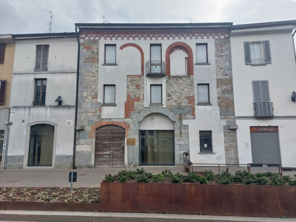 Palazzo in affitto a Mariano Comense