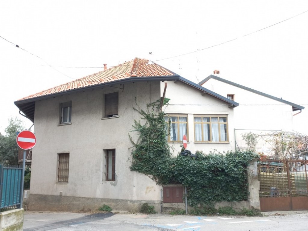 Casa Indipendente in vendita a Cantù via castello