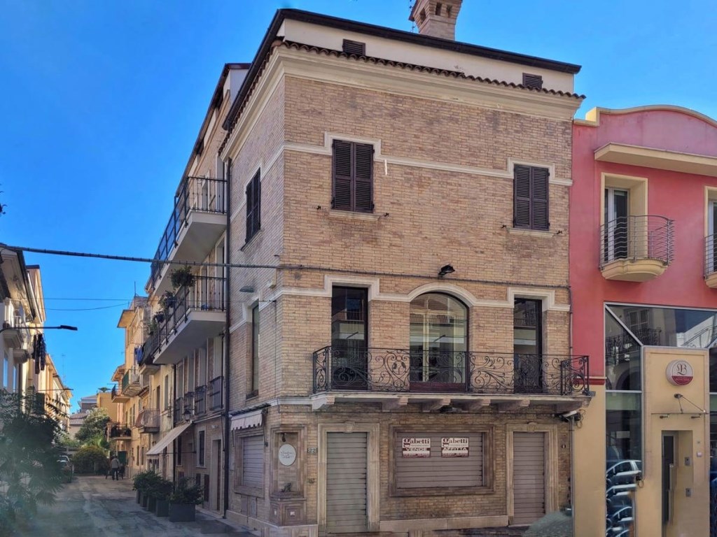 Palazzo in vendita a San Benedetto del Tronto san Benedetto del Tronto Mazzocchi,22