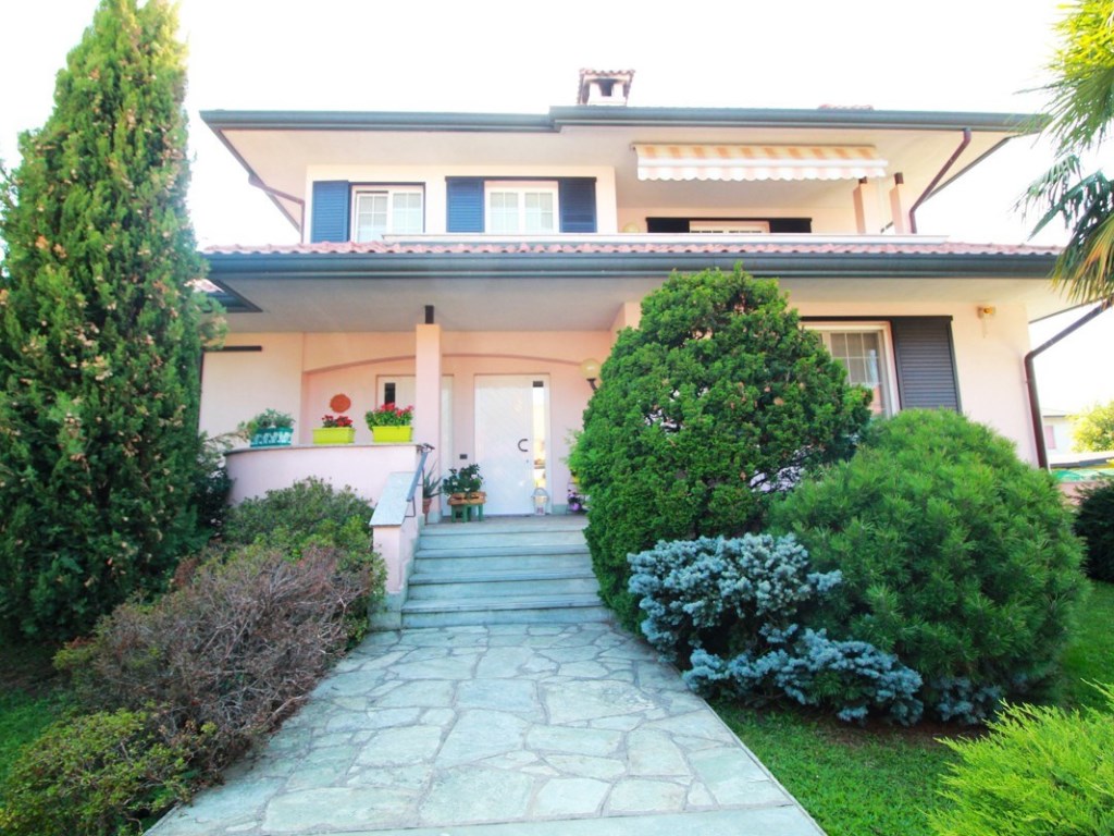 Villa in vendita a Canegrate canegrate Perugia,13