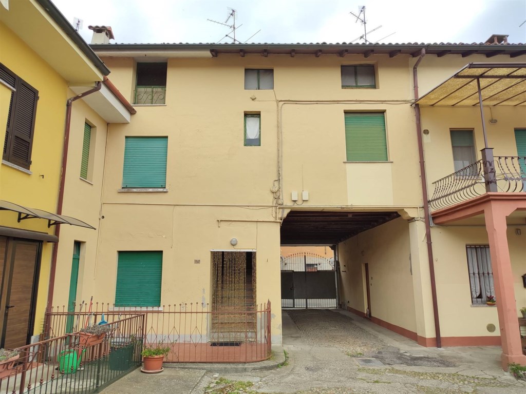 Casa a Schiera in vendita a Castiglione d'Adda via cavour