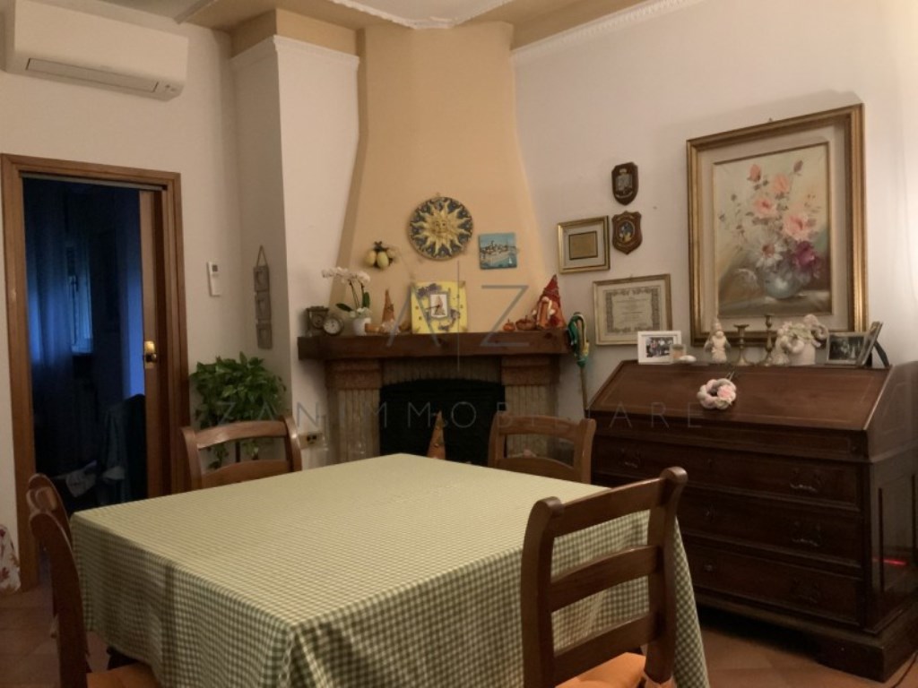 Casa Indipendente in vendita a Castelfranco Veneto via Cristoforo Colombo