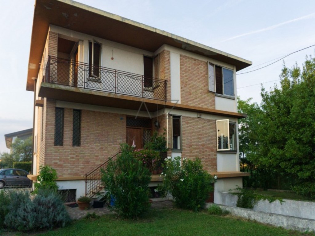 Casa Indipendente in vendita a Castelfranco Veneto via Giovanni Caboto