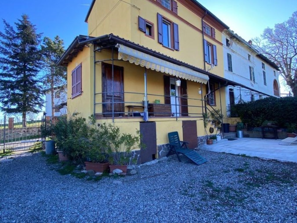 Casa Indipendente in vendita a Ziano Piacentino