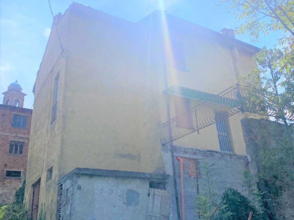 Casa Indipendente in vendita a Ziano Piacentino ziano Piacentino montalbo
