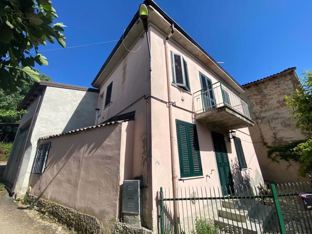 Casa Indipendente in vendita a Pianello Val Tidone pianello Val Tidone cartuzzano