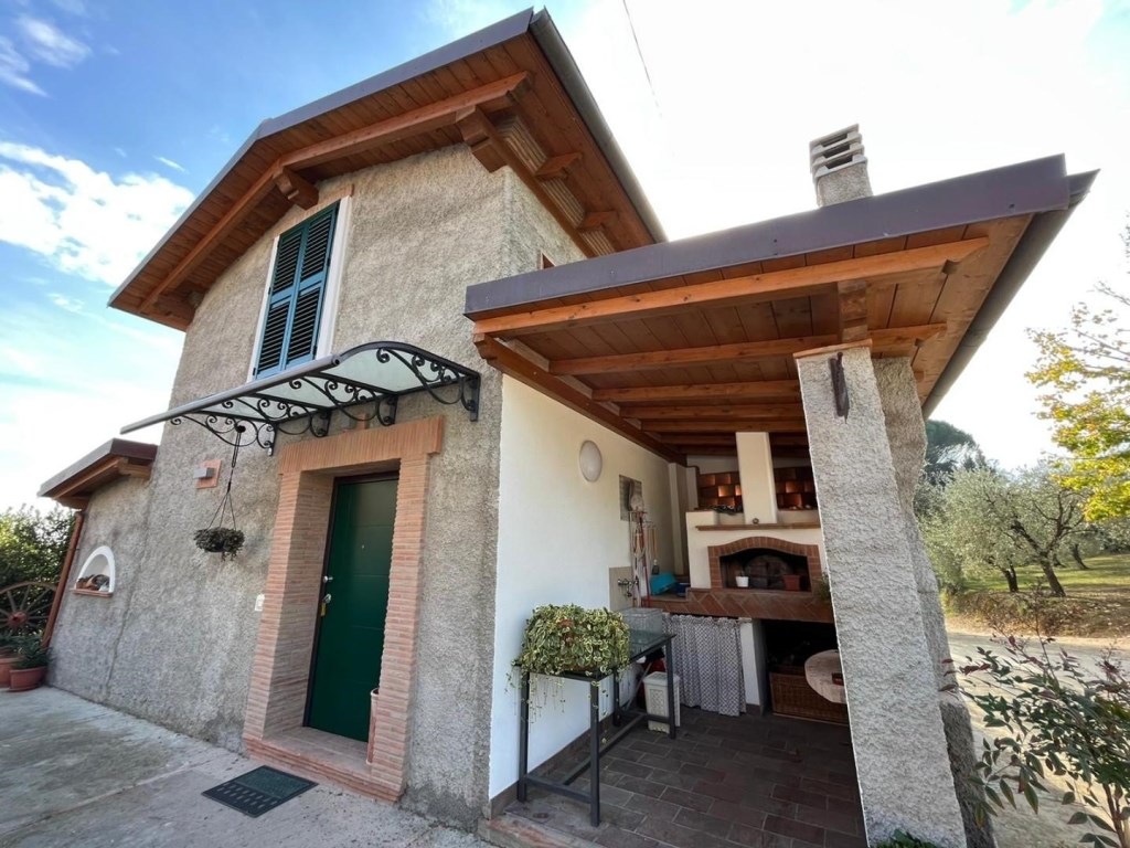 Villa in vendita a Santa Maria a Monte via Falorni