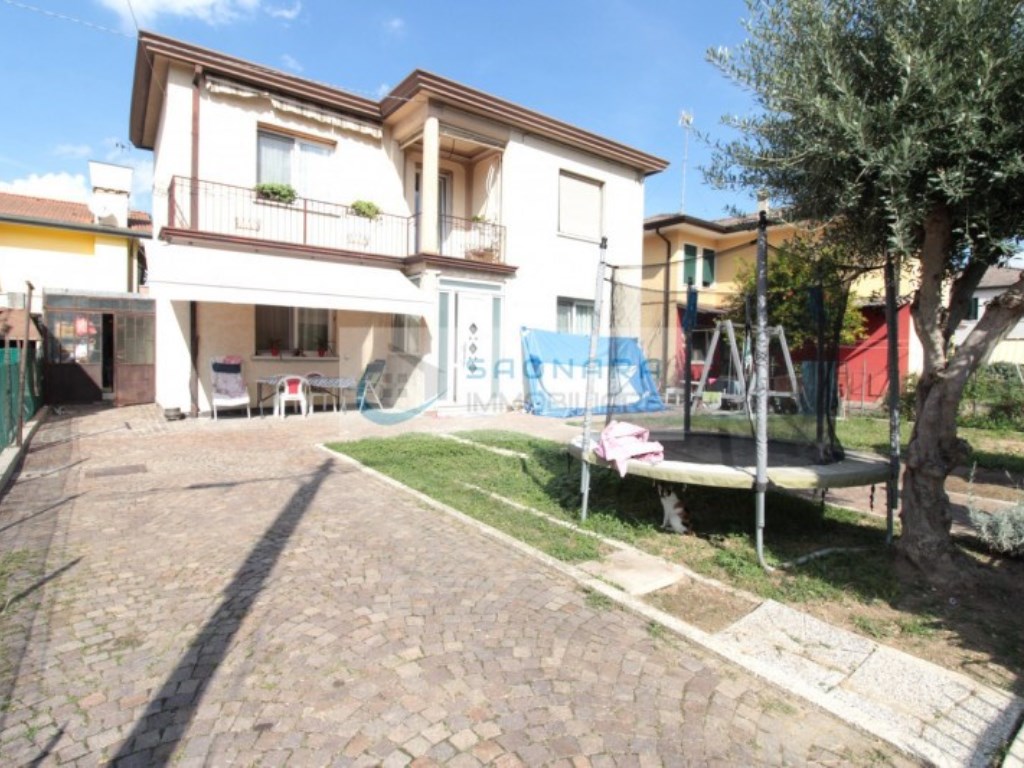Casa Indipendente in vendita a Padova via pendini