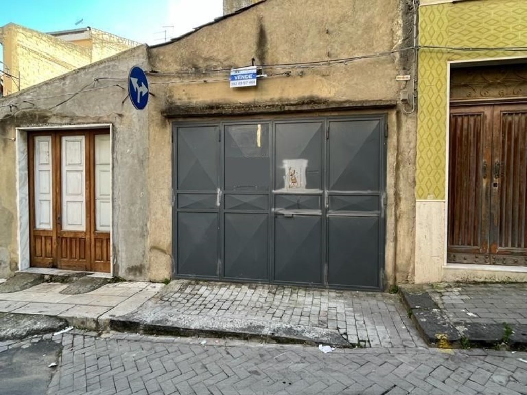 Garage in vendita a Niscemi via Gagliani