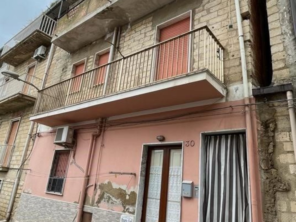 Casa Indipendente in vendita a Niscemi via Messina