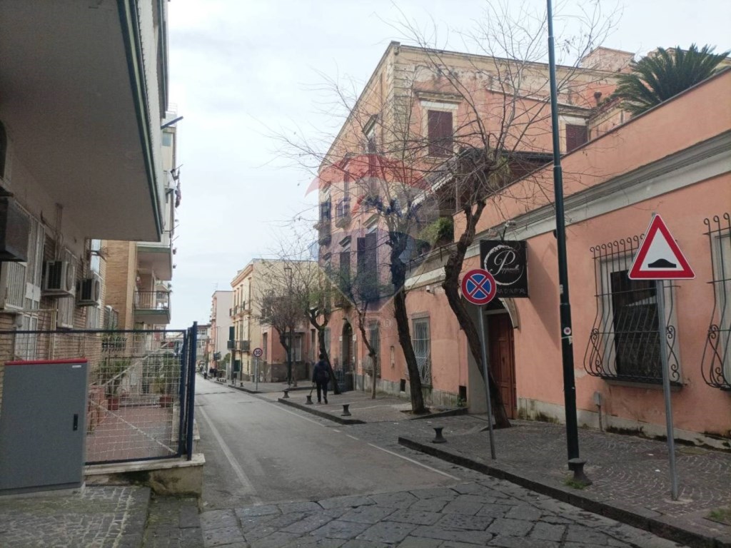Appartamento in vendita a Portici via Luigi Zuppetta, 13