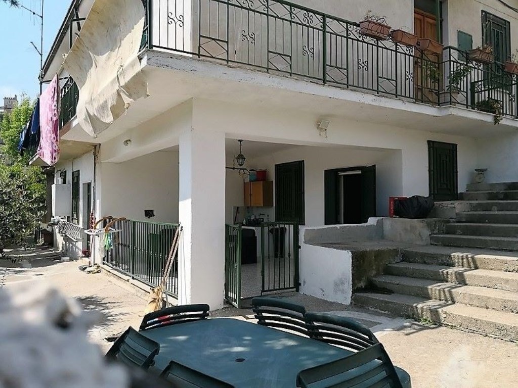 Villa in vendita a Cassano all'Ionio via Madonna della Catena