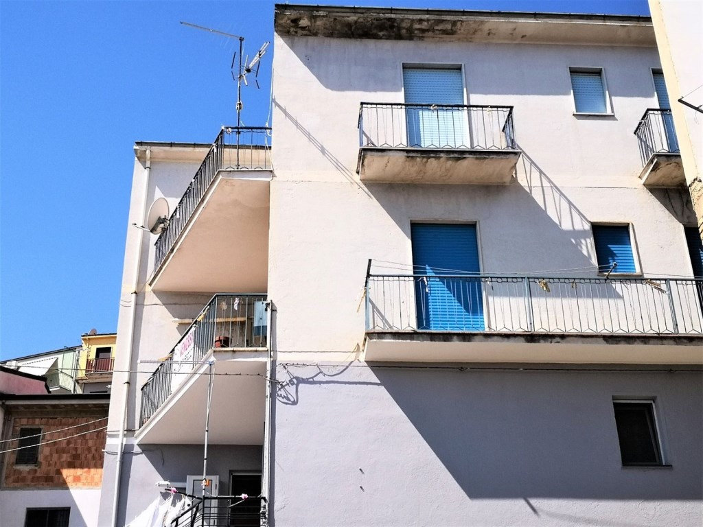 Appartamento in vendita a Cassano all'Ionio via IV Novembre
