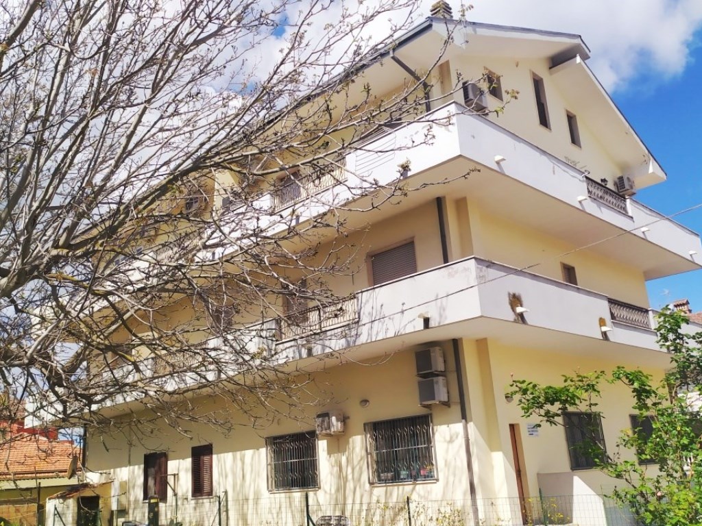 Appartamento in vendita a Manoppello via b. Croce, 16