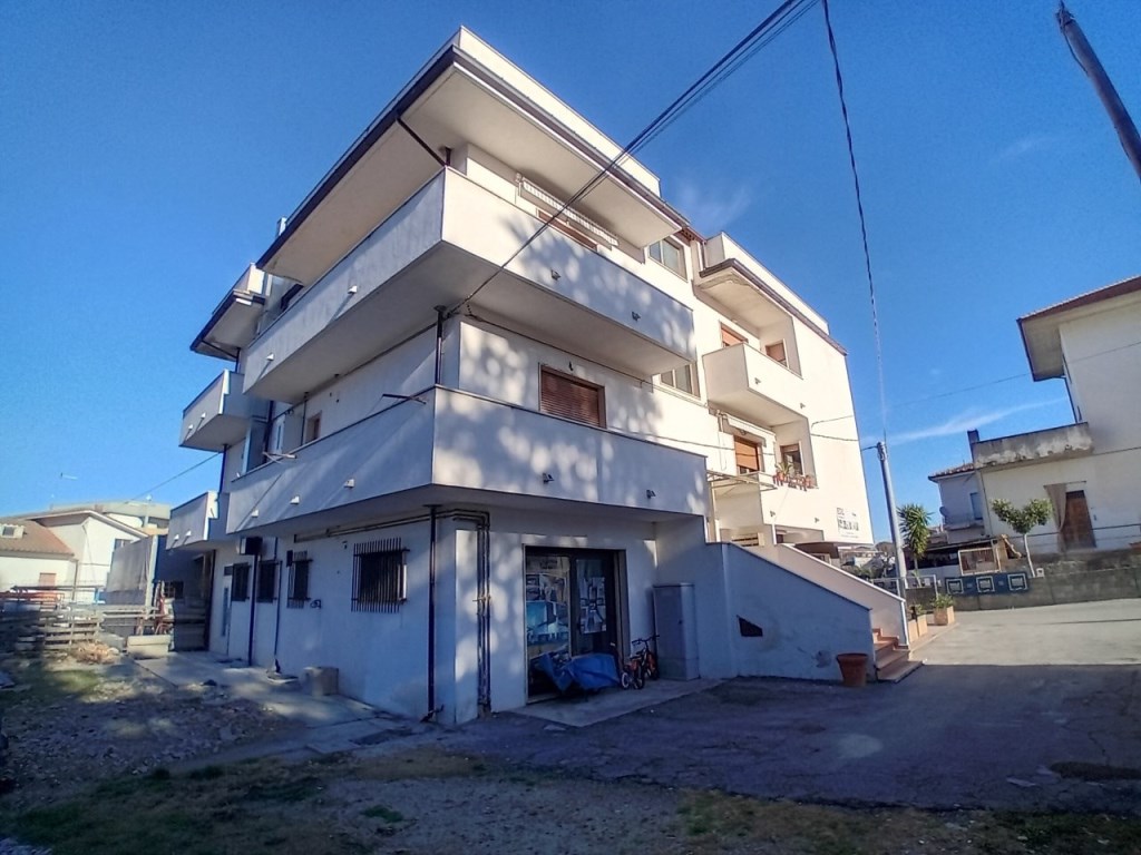 Appartamento in vendita a Manoppello via Gabriele d'Annunzio, 43